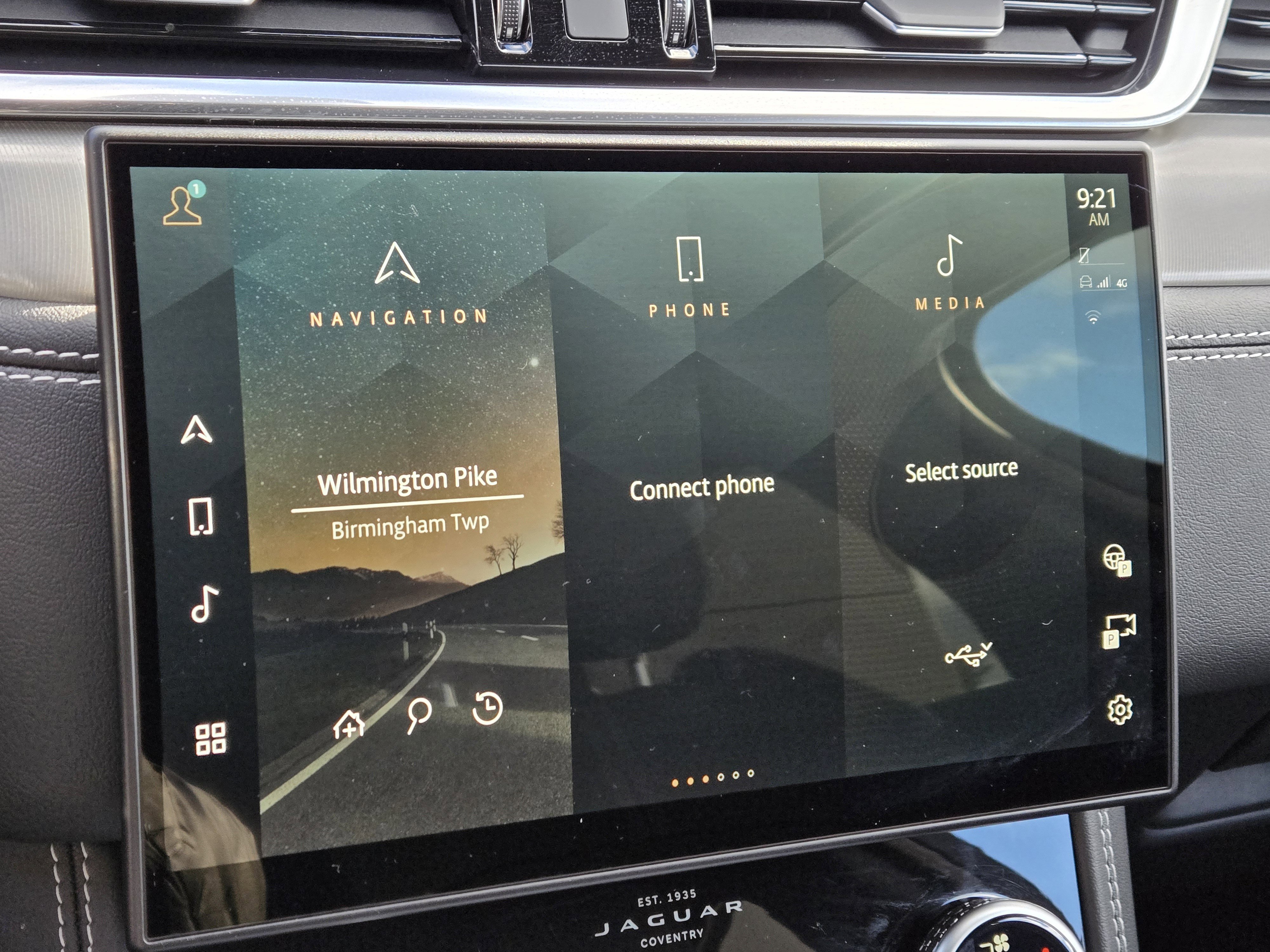 Certified 2026 Jaguar F-PACE R-Dynamic S image 21