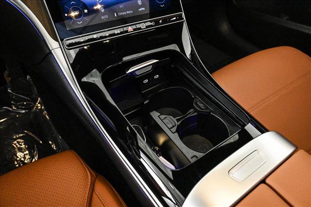 Certified 2025 Mercedes-Benz C 300 4MATIC Sedan image 13