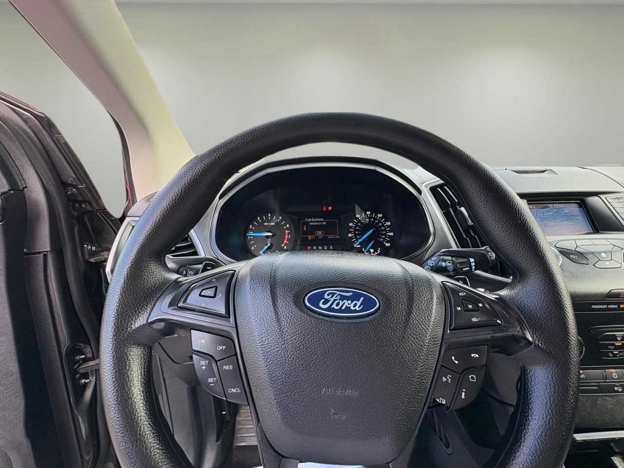 Used 2019 Ford Edge SE AWD/4WD image 16