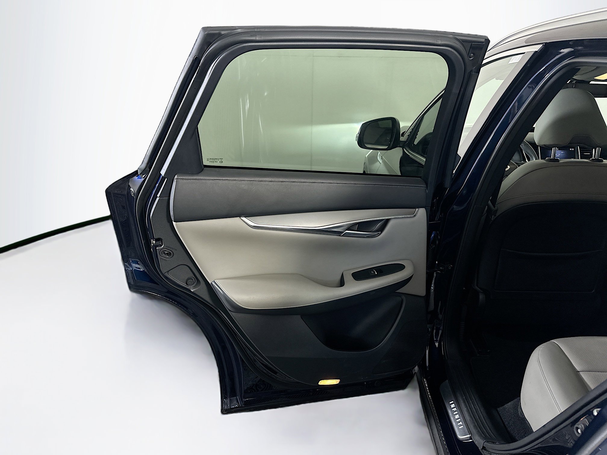 Used 2023 INFINITI QX50 Luxe FWD image 27