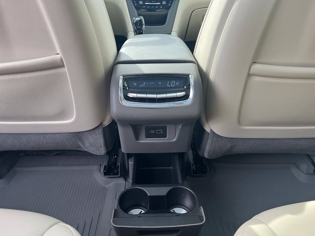 Used 2025 Cadillac XT6 Premium Luxury w/ LPO, Floor Liner Package AWD/4WD image 32