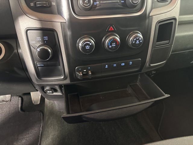 Used 2015 RAM 2500 Tradesman w/ Chrome Appearance Group image 21