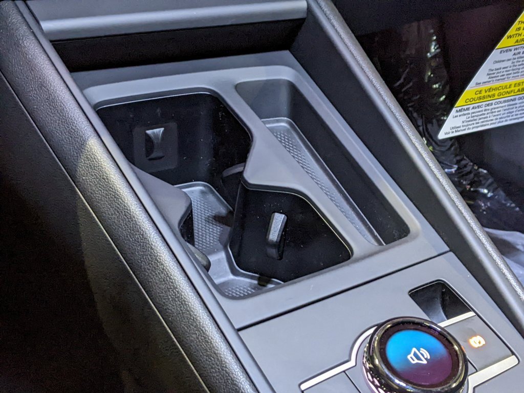 New 2025 Volkswagen Tiguan SE R-Line image 19