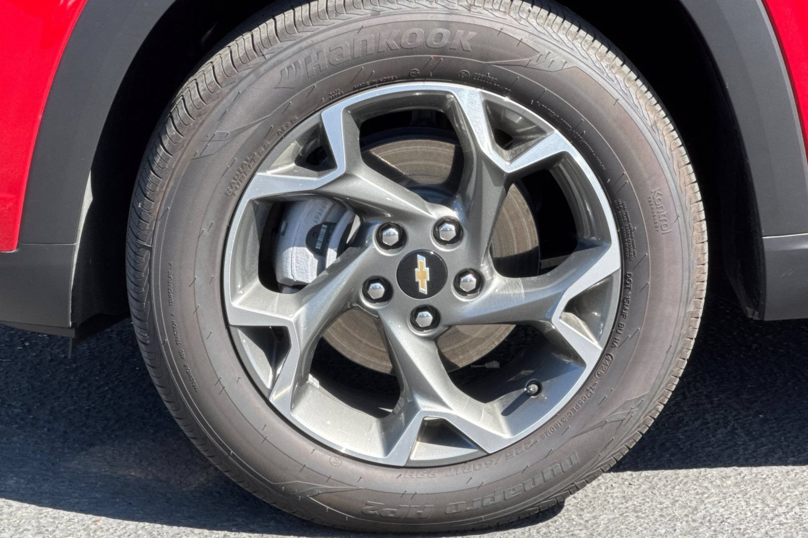 Used 2026 Chevrolet Trax LT w/ Sunroof Package FWD image 42