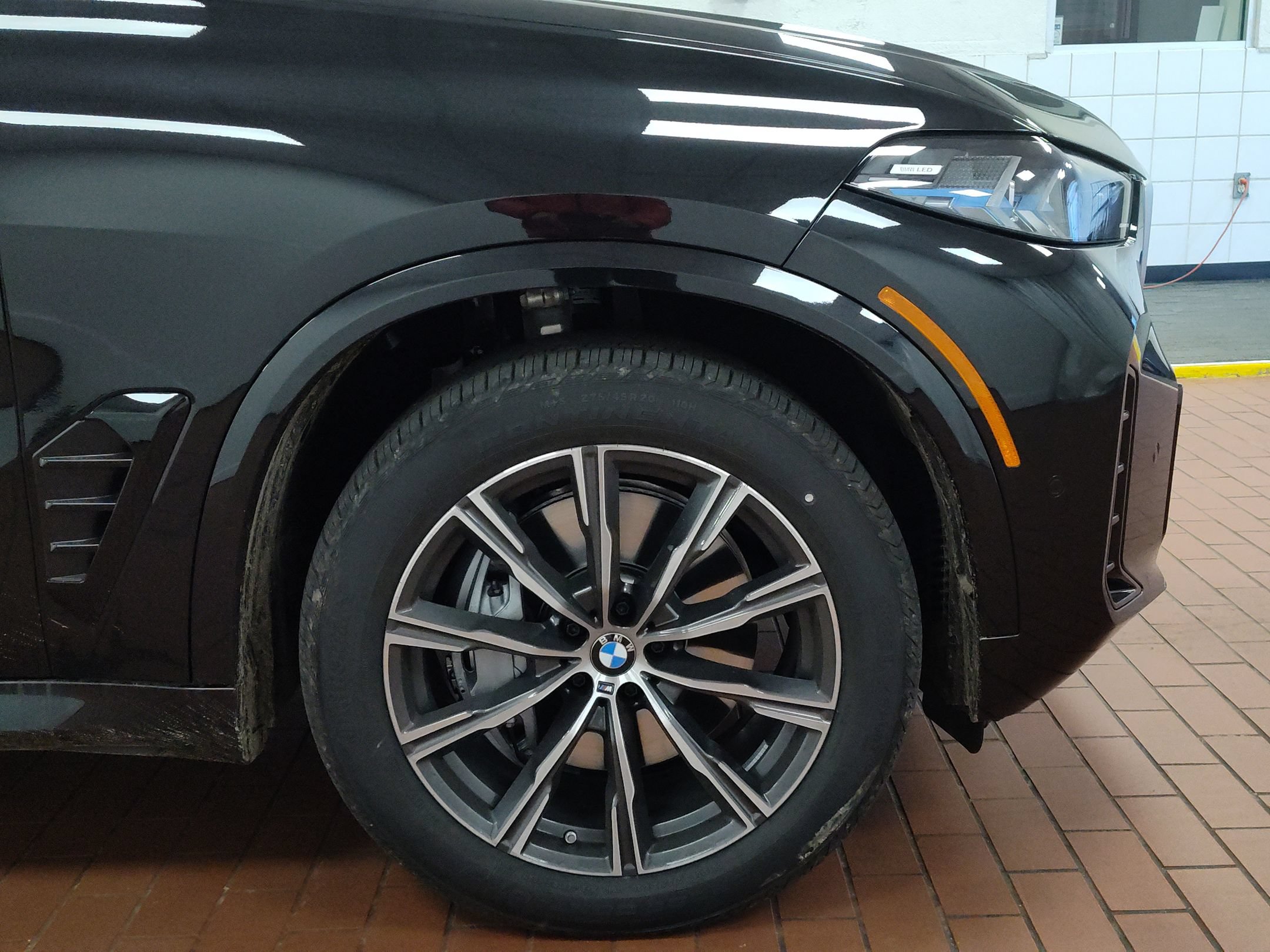 Used 2026 BMW X5 xDrive50e w/ M Sport Package AWD/4WD image 11