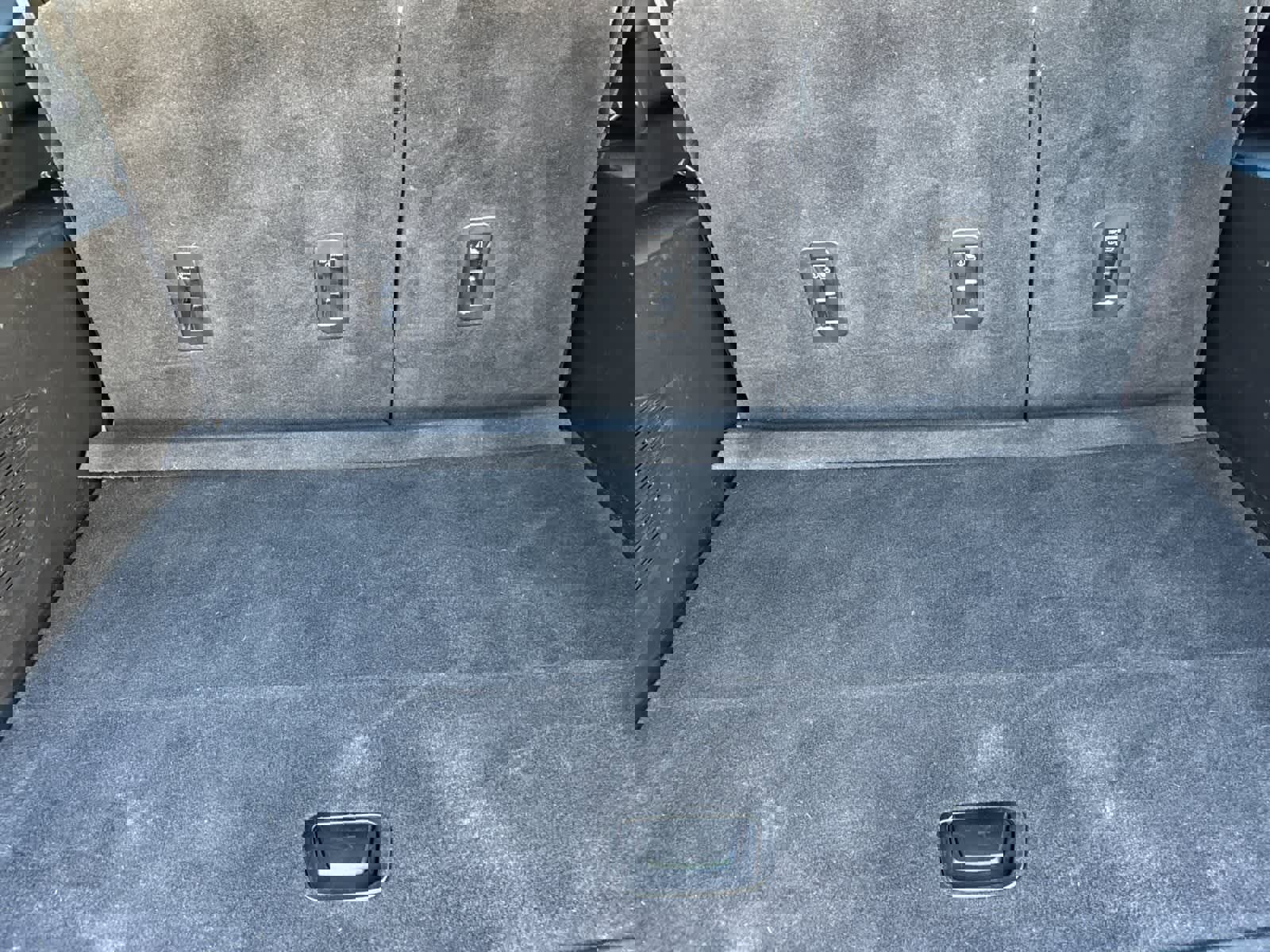 Used 2021 GMC Yukon XL AT4 w/ Rear Media and Nav Package image 16