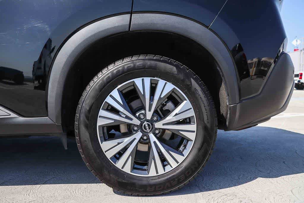 Used 2022 Nissan Rogue SV FWD image 10
