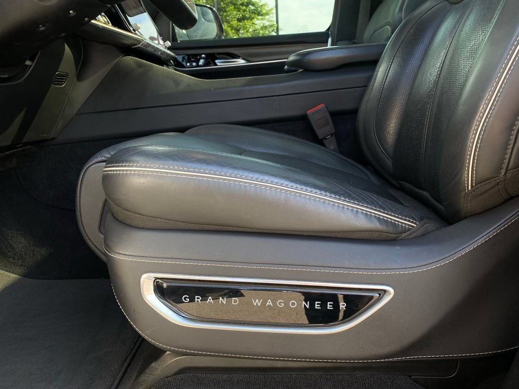 Used 2022 Jeep Grand Wagoneer Series II AWD/4WD image 10