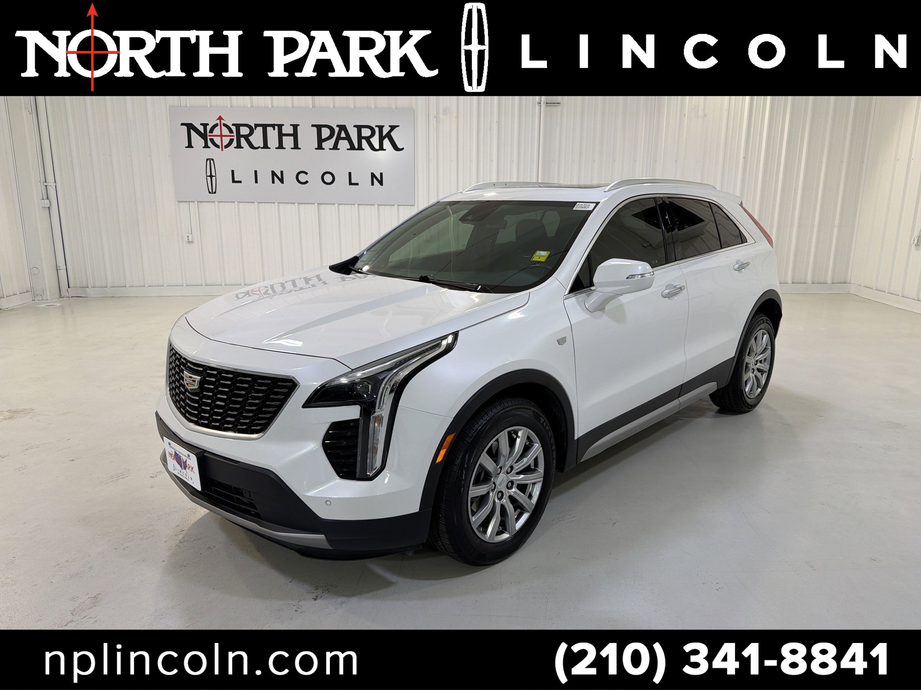 Used 2023 Cadillac XT4 Premium Luxury FWD image 1
