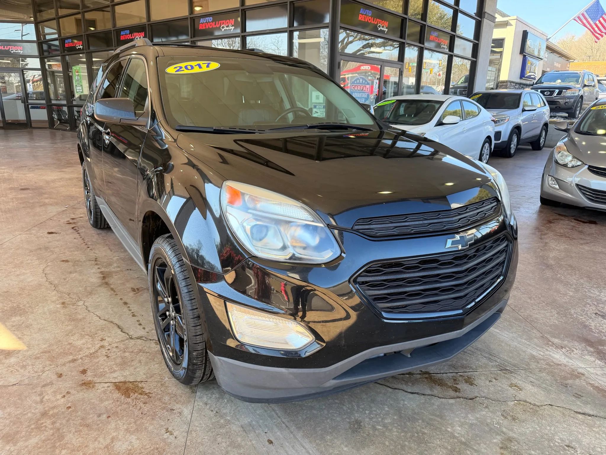 Used 2017 Chevrolet Equinox LT image 1