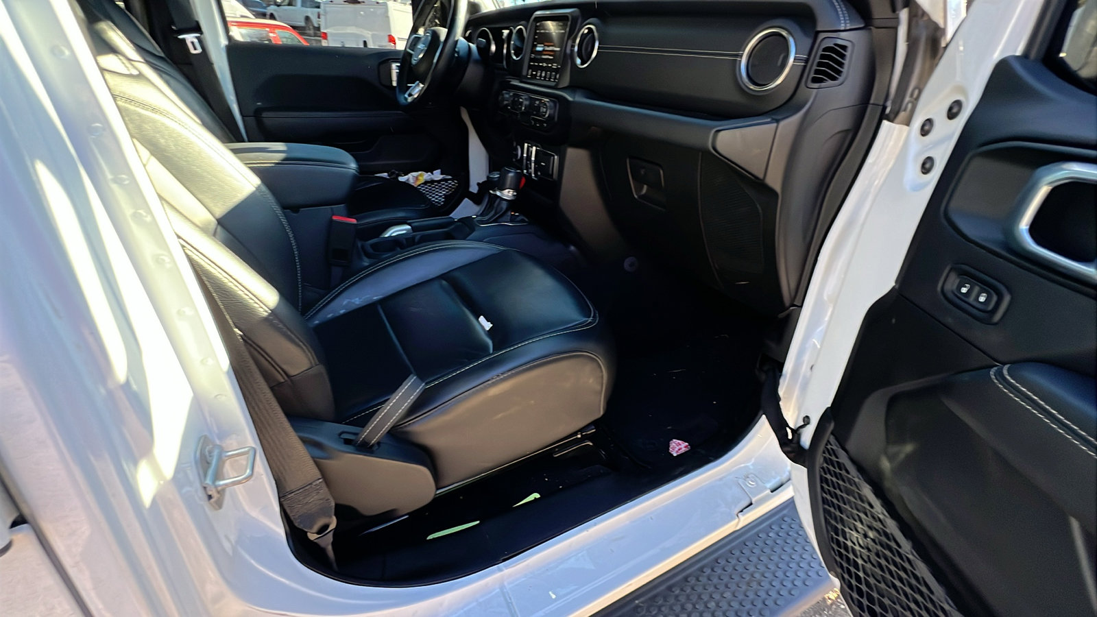 Used 2021 Jeep Wrangler Unlimited Sahara w/ Cold Weather Group image 19