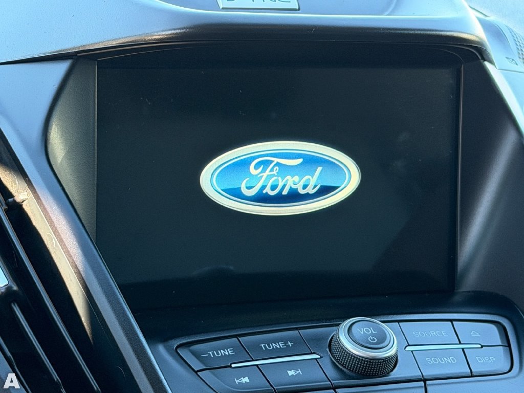 Used 2018 Ford Escape SE w/ SE Sport Appearance Package FWD image 9
