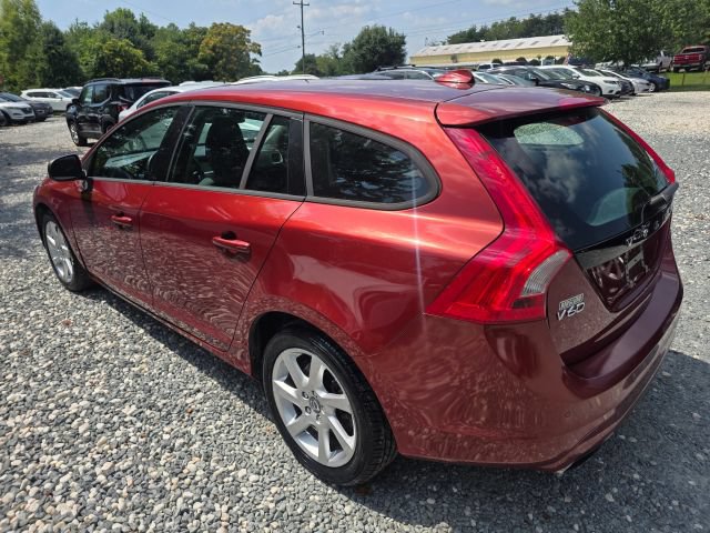 Used 2015 Volvo V60 T5 FWD image 7
