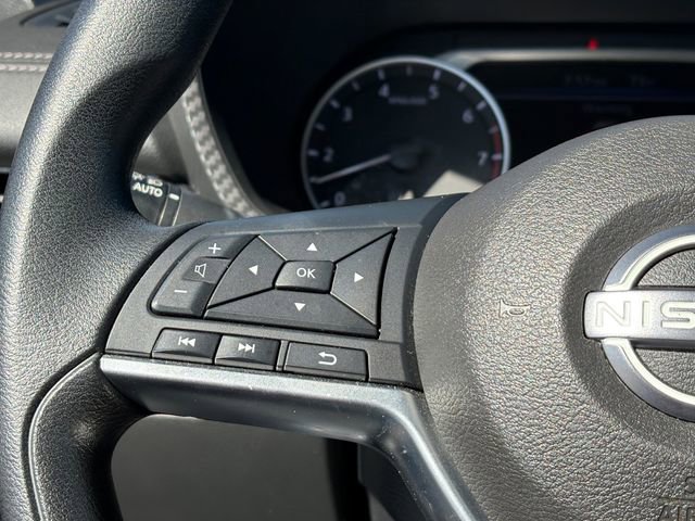 Used 2025 Nissan Sentra SV FWD image 28