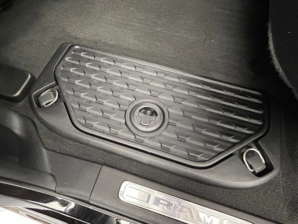 Used 2021 RAM 1500 Laramie image 36