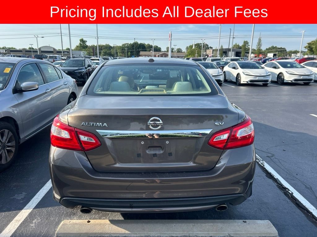 Used 2016 Nissan Altima 2.5 SV w/ Convenience Package FWD image 7