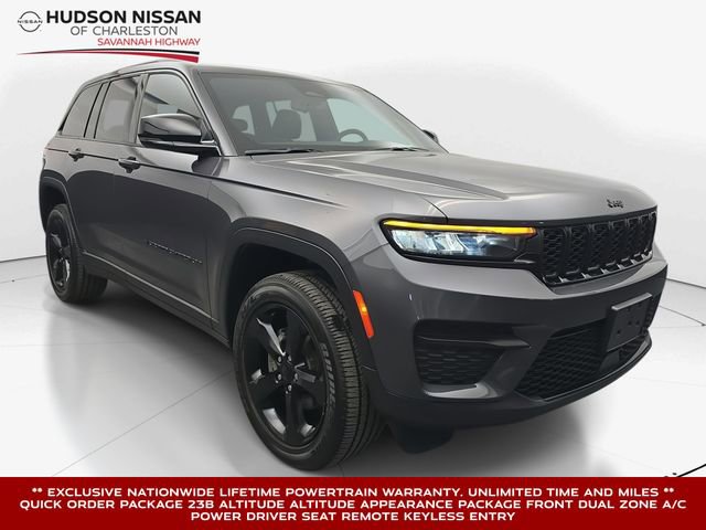 Used 2023 Jeep Grand Cherokee Altitude AWD/4WD image 1