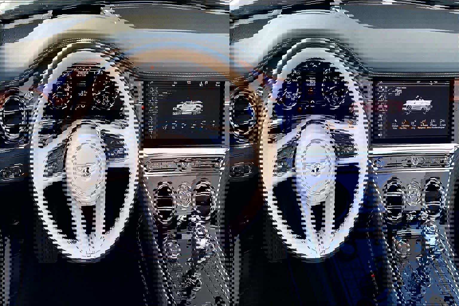 Used 2023 Bentley Continental GT Azure image 5