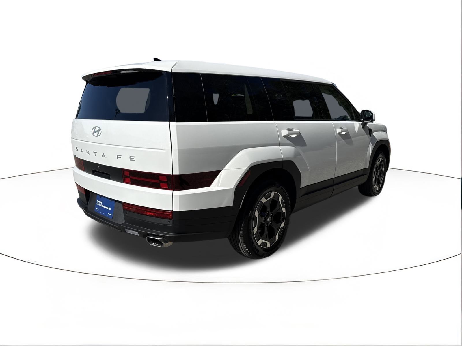 Used 2026 Hyundai Santa Fe SE image 3