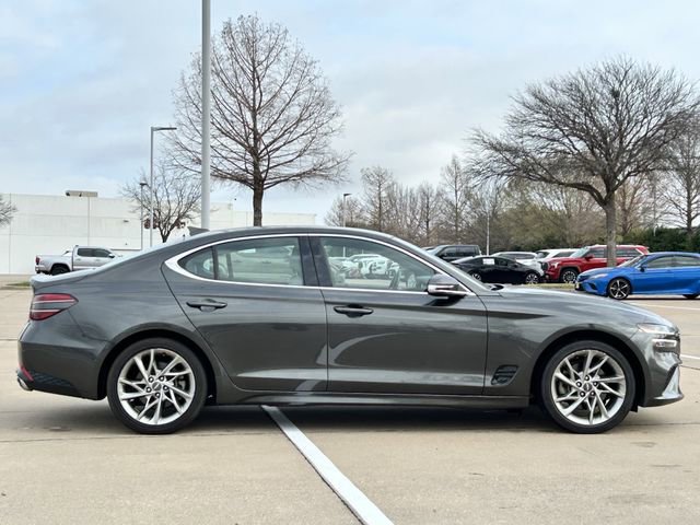 Used 2022 Genesis G70 2.0T image 3