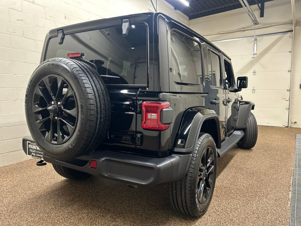 Used 2025 Jeep Wrangler Unlimited Sahara AWD/4WD image 7