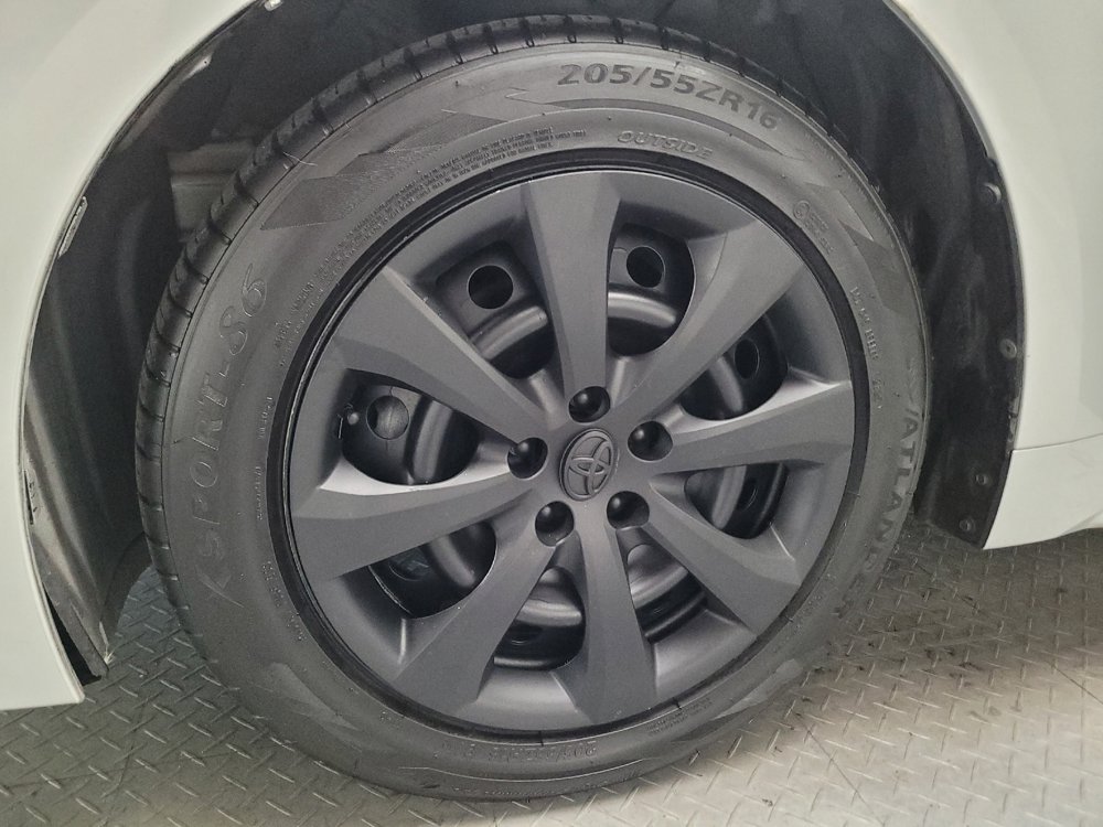 Used 2022 Toyota Corolla LE w/ Carpet Mat Package (TMS) FWD image 31