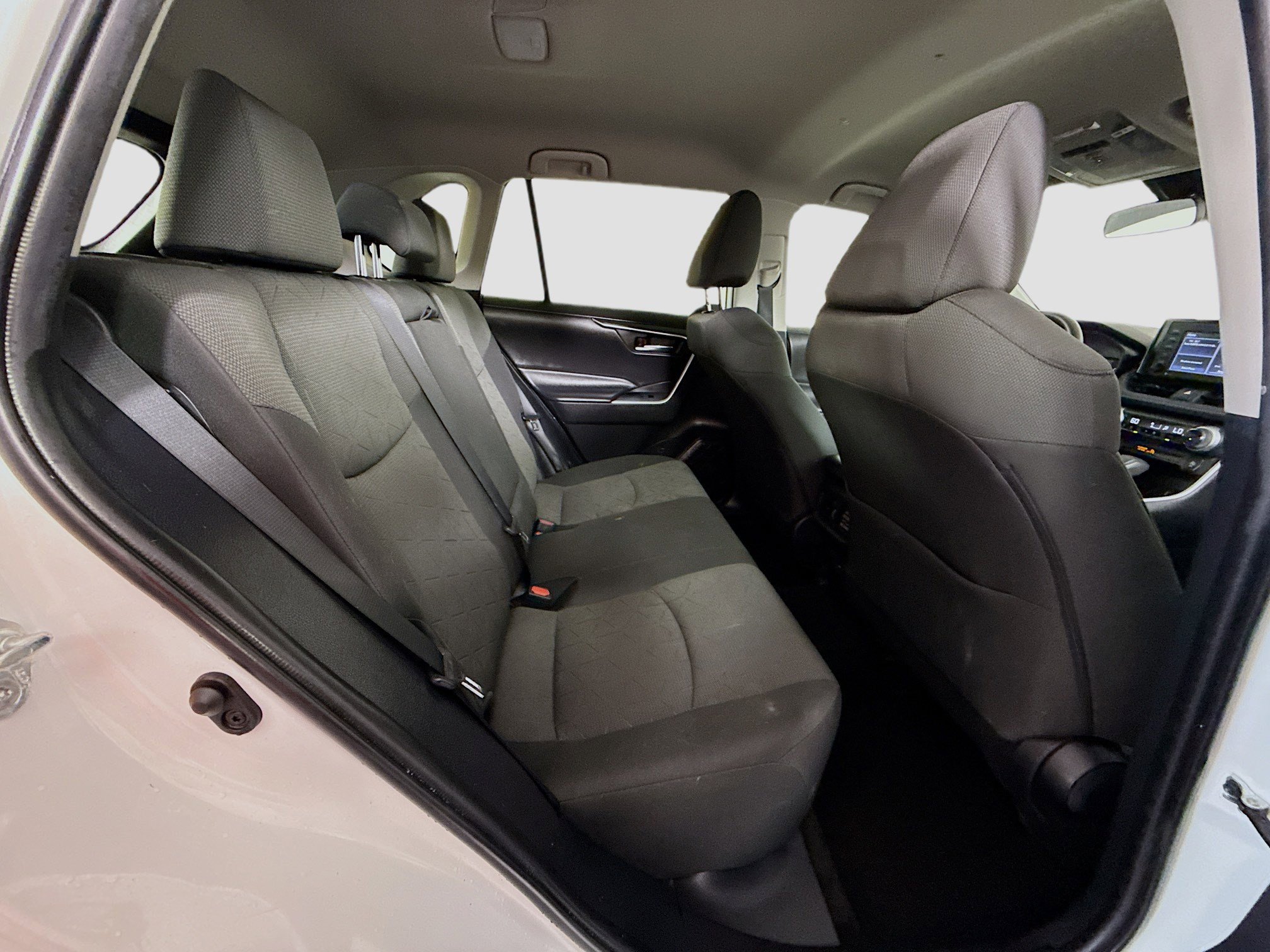 Used 2022 Toyota RAV4 XLE image 27