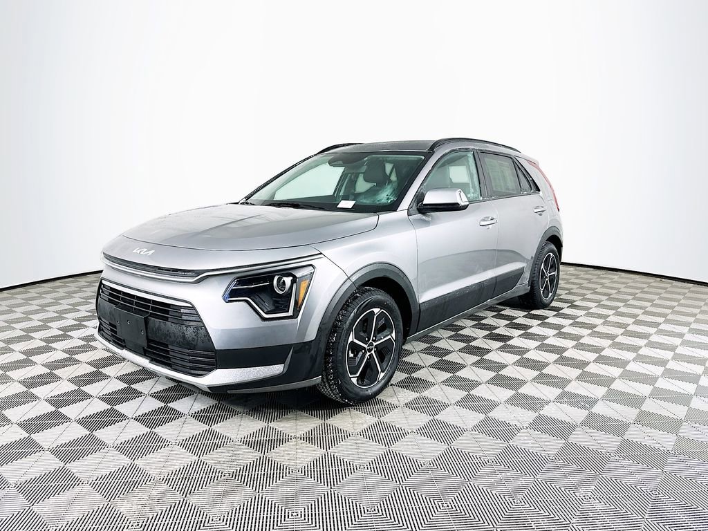 Used 2023 Kia Niro EX image 5