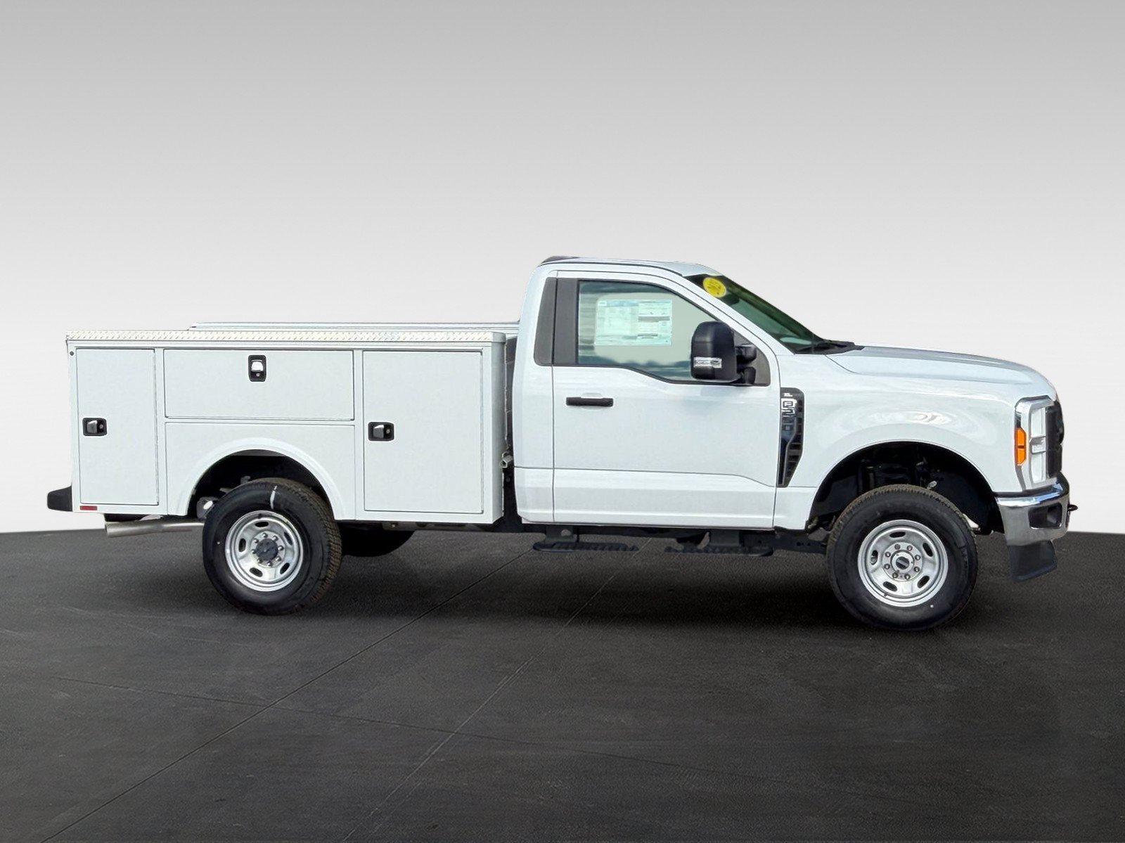 Used 2023 Ford F250 XL w/ Snow Plow Prep Package AWD/4WD image 4