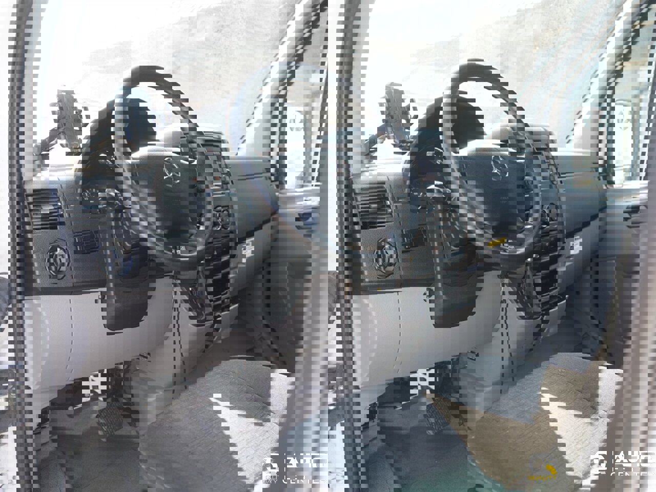 Used 2014 Mercedes-Benz Sprinter 2500 image 12