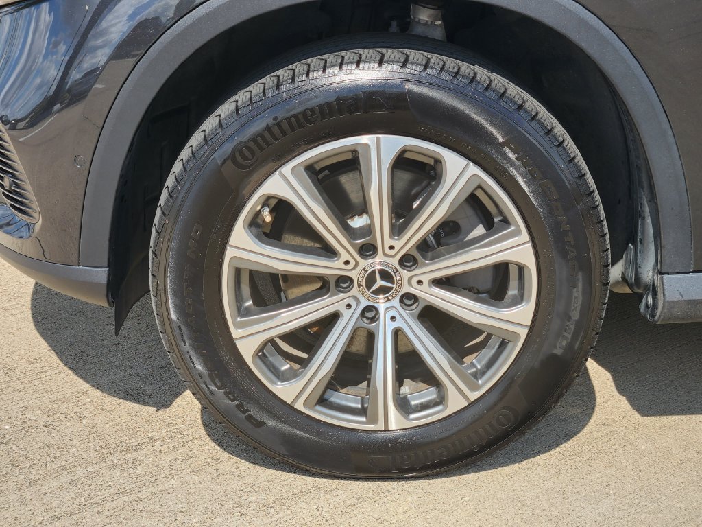 Used 2024 Mercedes-Benz GLC 300 4MATIC image 10
