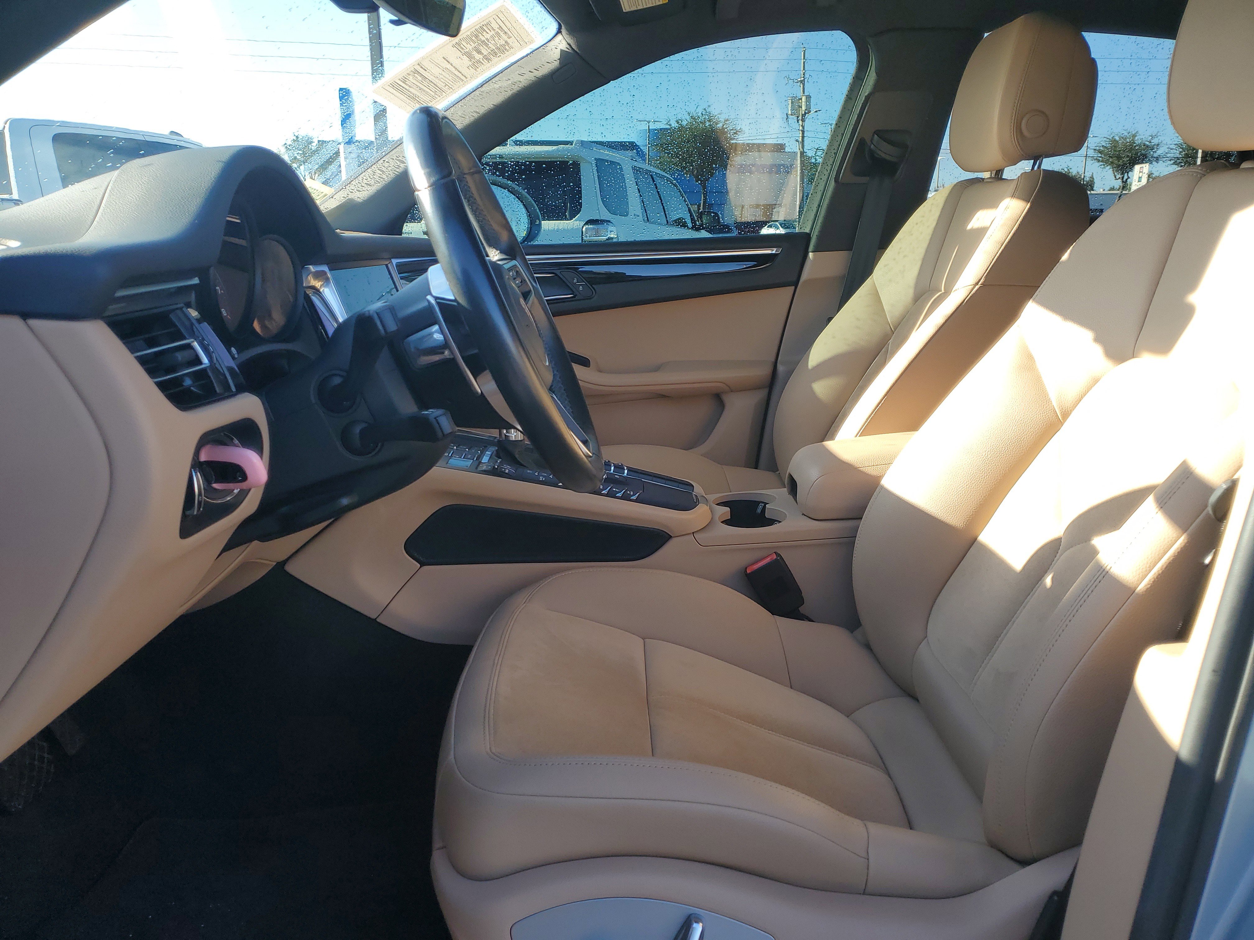 Used 2021 Porsche Macan image 13