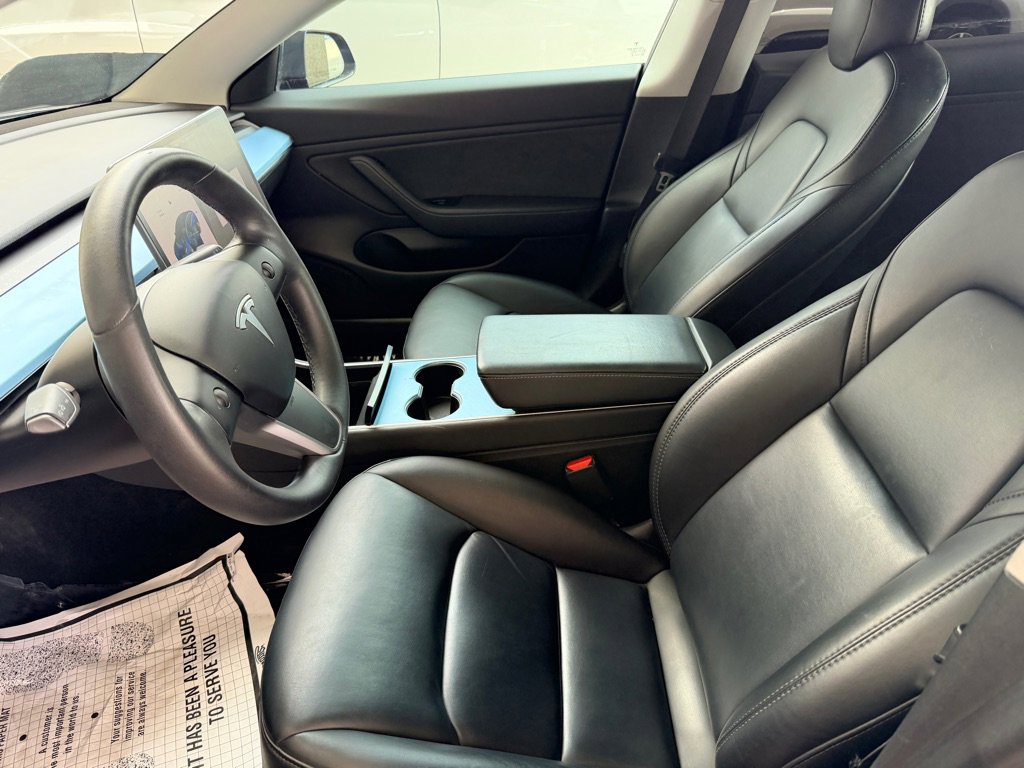 Used 2019 Tesla Model 3 Standard Range image 6