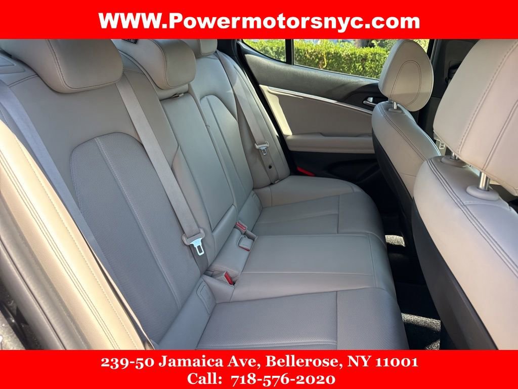 Used 2023 Genesis G70 2.0T image 19