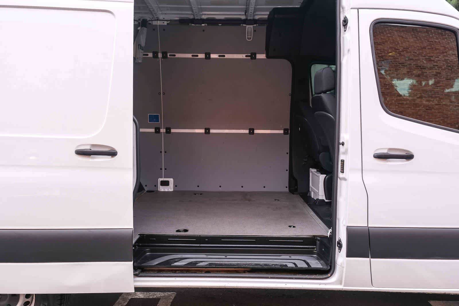 Used 2022 Mercedes-Benz Sprinter 2500 image 18
