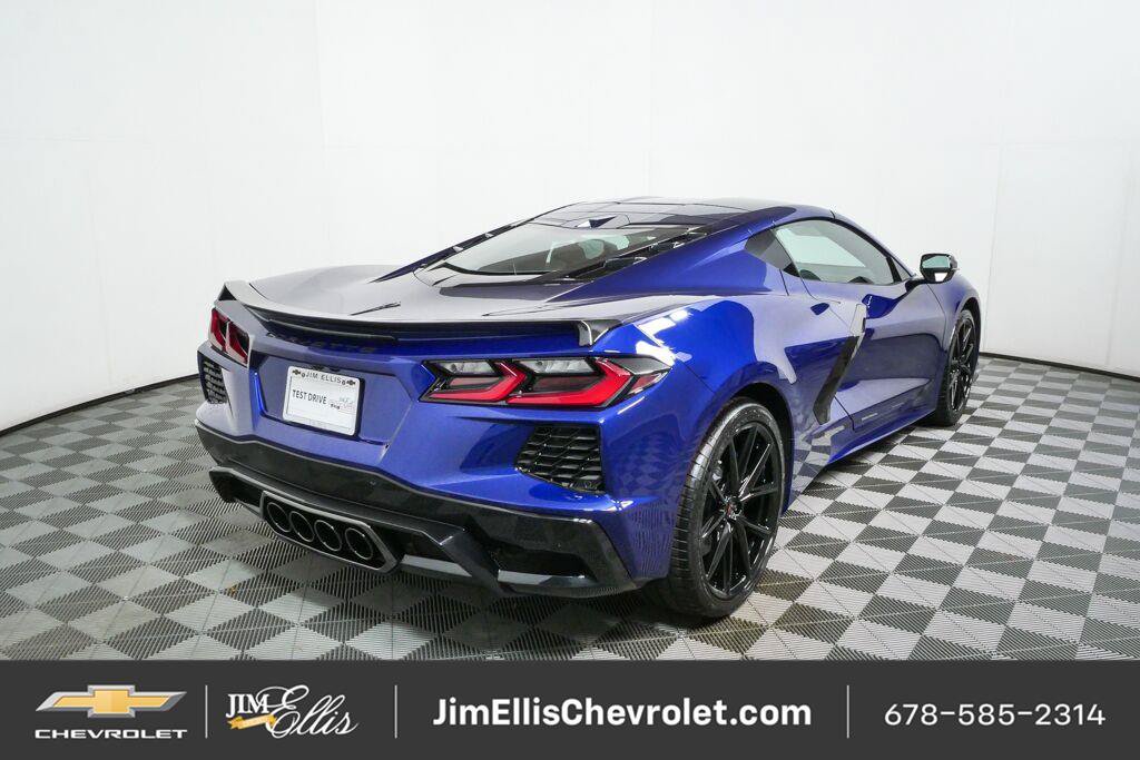 New 2027 Chevrolet Corvette Stingray Coupe w/ 2LT RWD image 3