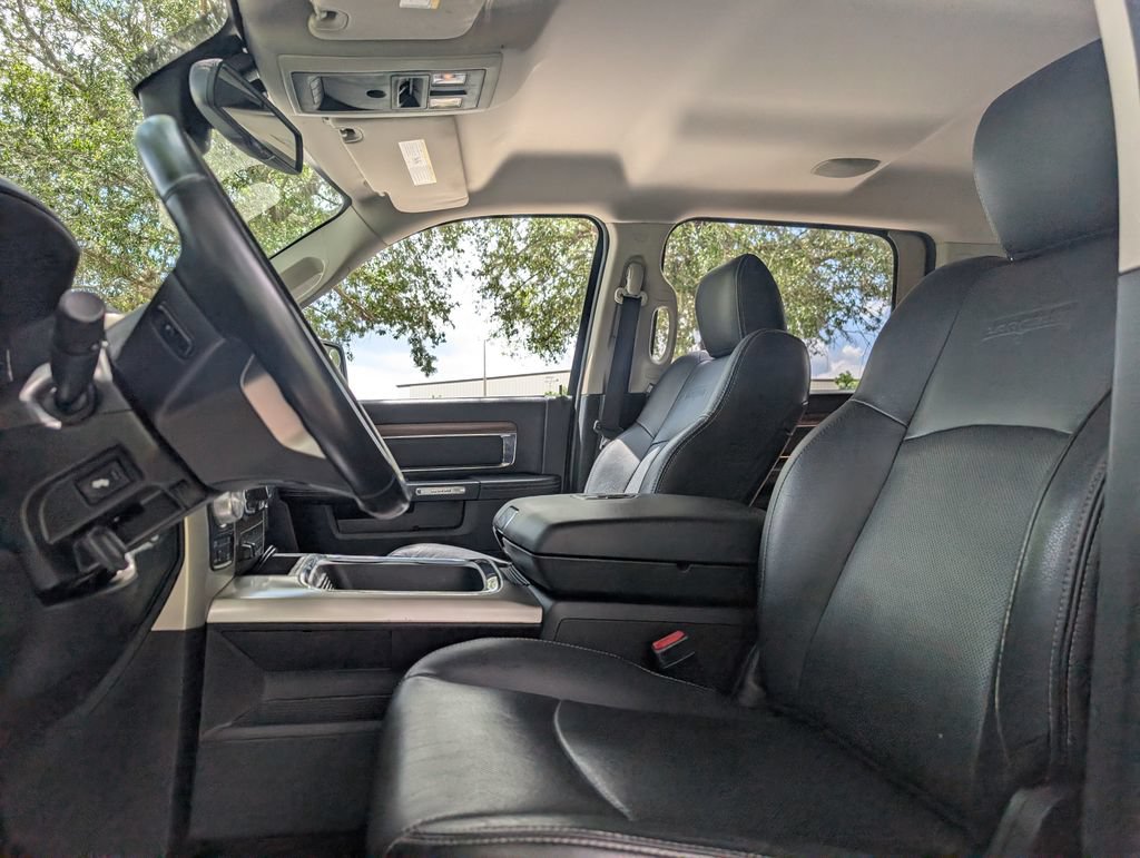 Used 2016 RAM 1500 Laramie w/ Convenience Group AWD/4WD image 13