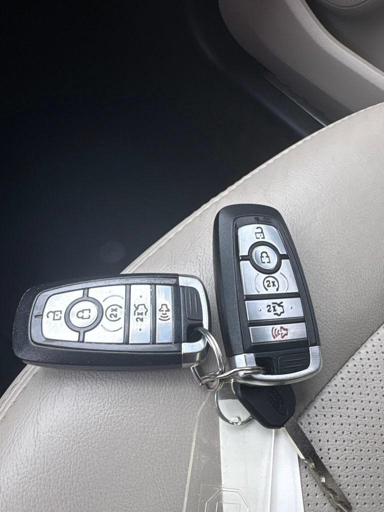 Used 2018 Ford Explorer Limited w/ Ford Safe & Smart Package AWD/4WD image 33