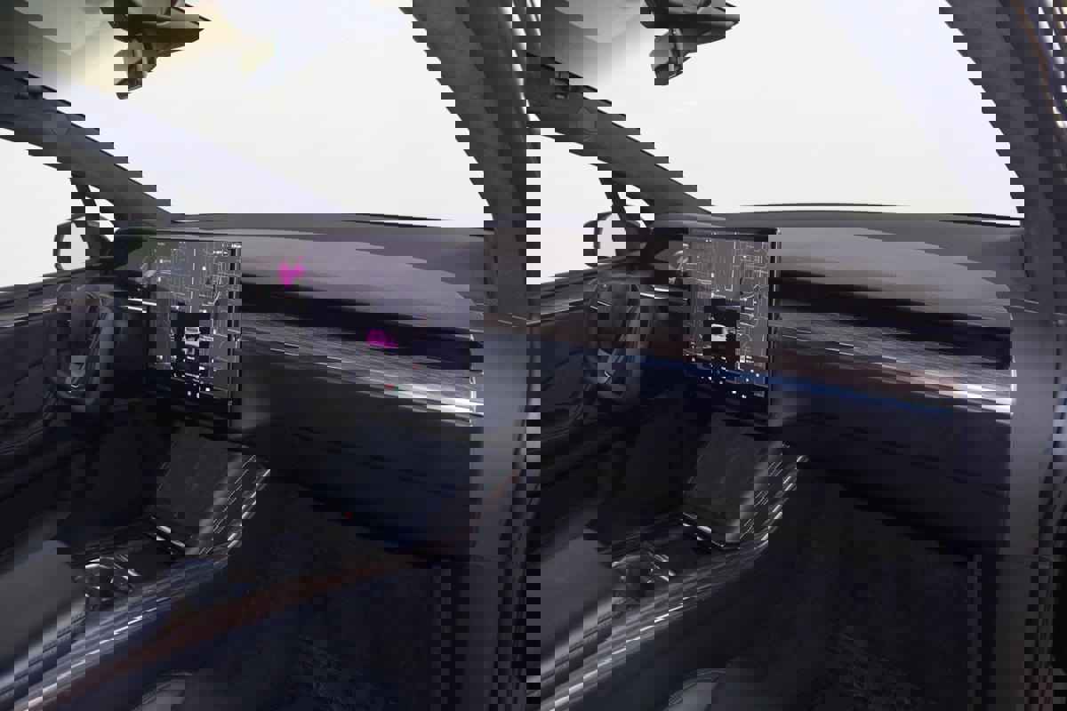 Used 2022 Tesla Model X image 50