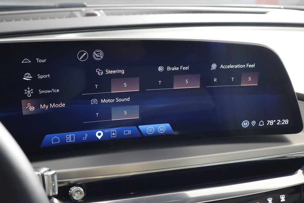 Used 2024 Cadillac Lyriq Luxury RWD image 33