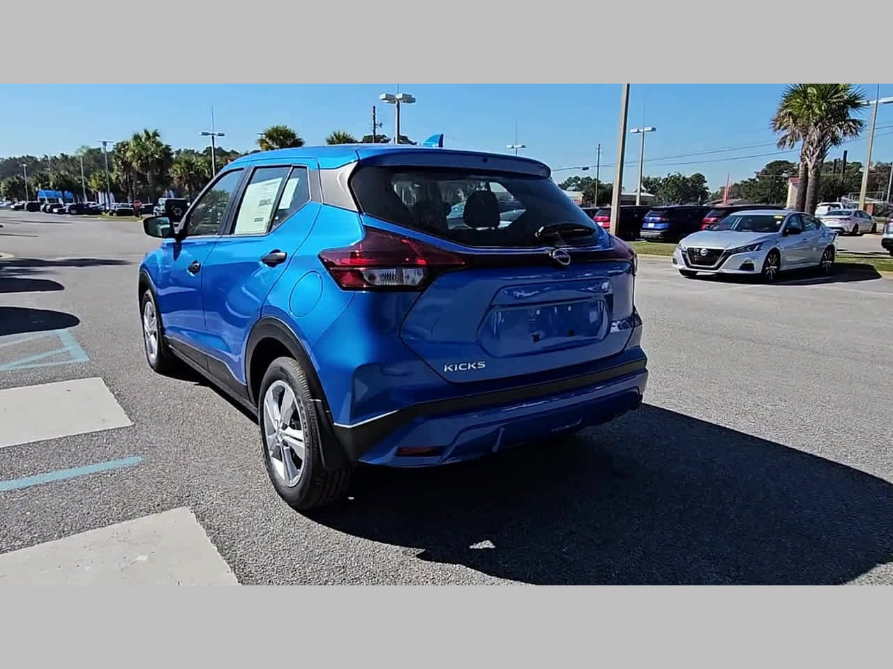 New 2025 Nissan Kicks Play S image 29