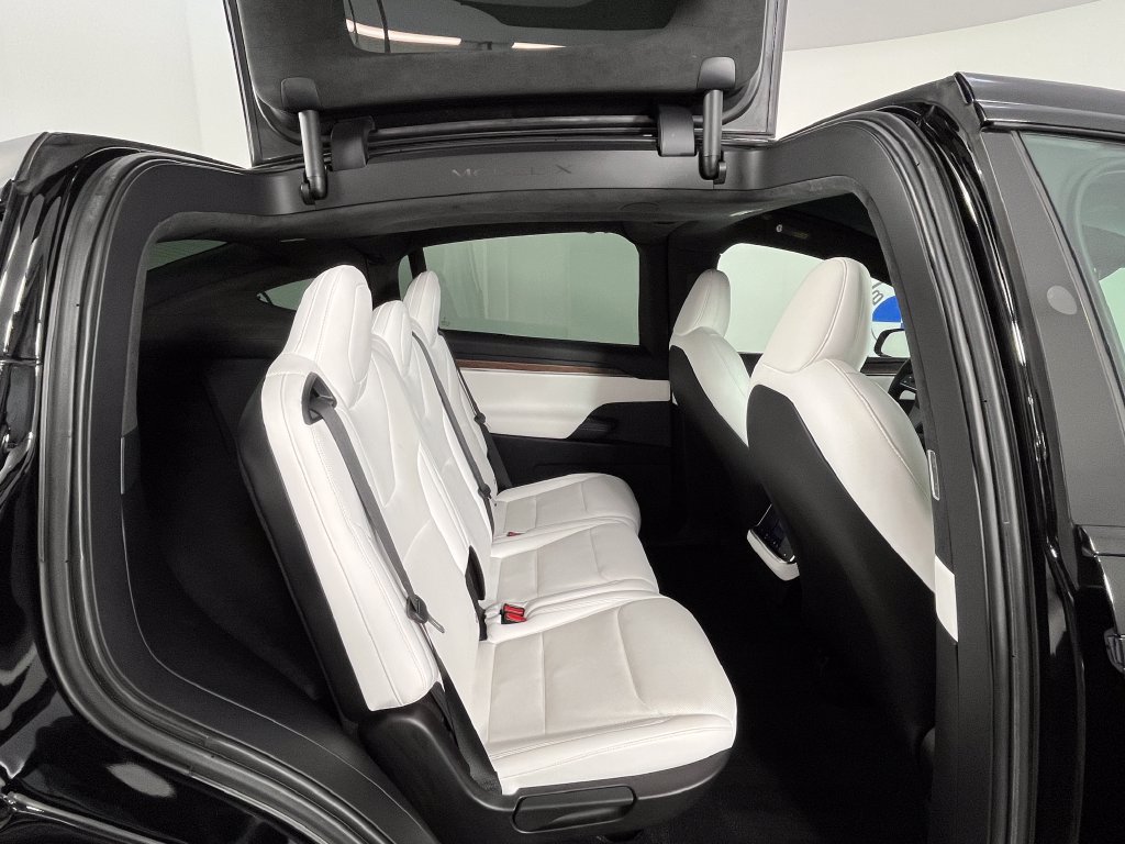 Used 2023 Tesla Model X AWD/4WD image 18