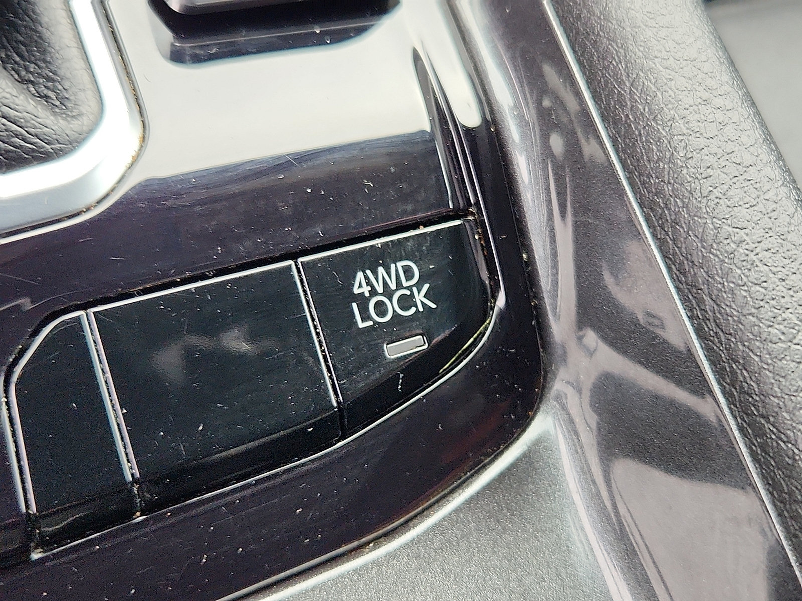 Used 2023 Jeep Compass Latitude AWD/4WD image 23