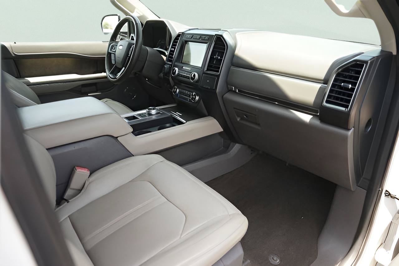 Used 2018 Ford Expedition Max Limited w/ Equipment Group 302A RWD image 20