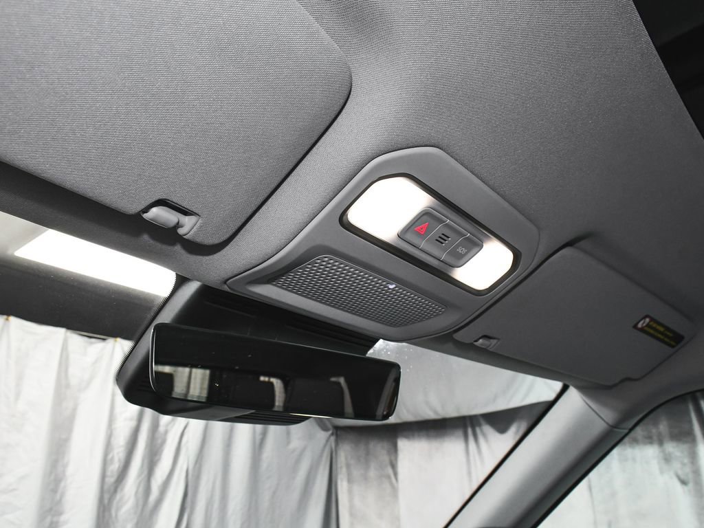 Used 2025 Rivian R1S Adventure image 36