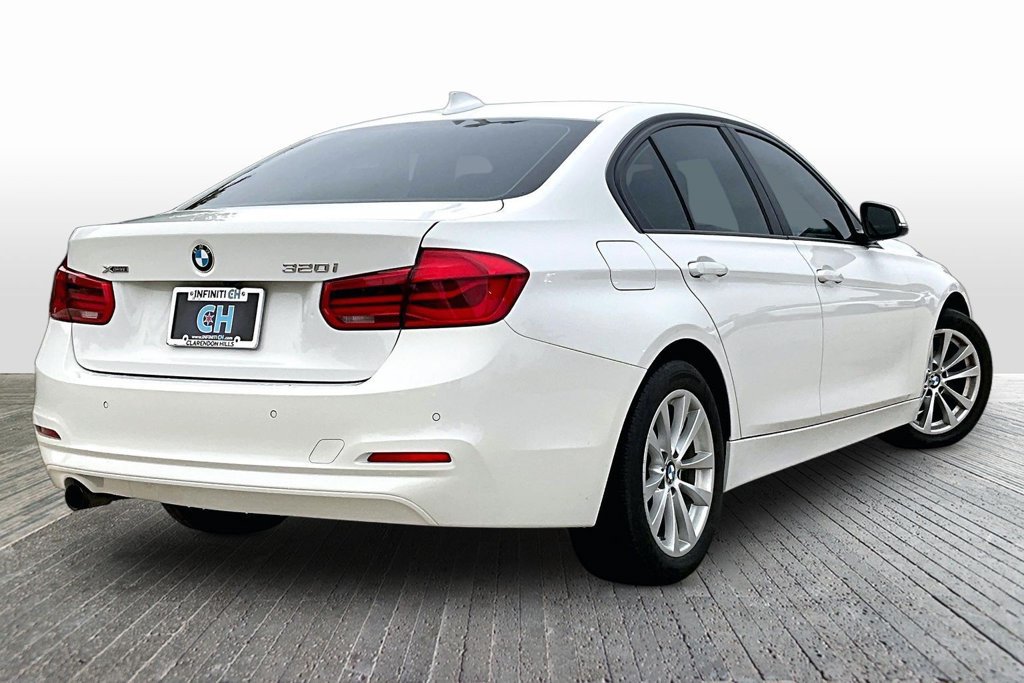 Used 2016 BMW 320i xDrive Sedan AWD/4WD image 9