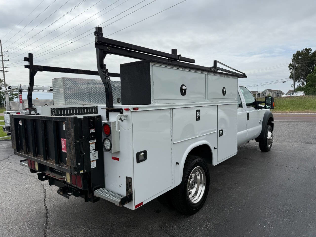 Used 2016 Ford F550 4x4 Crew Cab Super Duty image 5