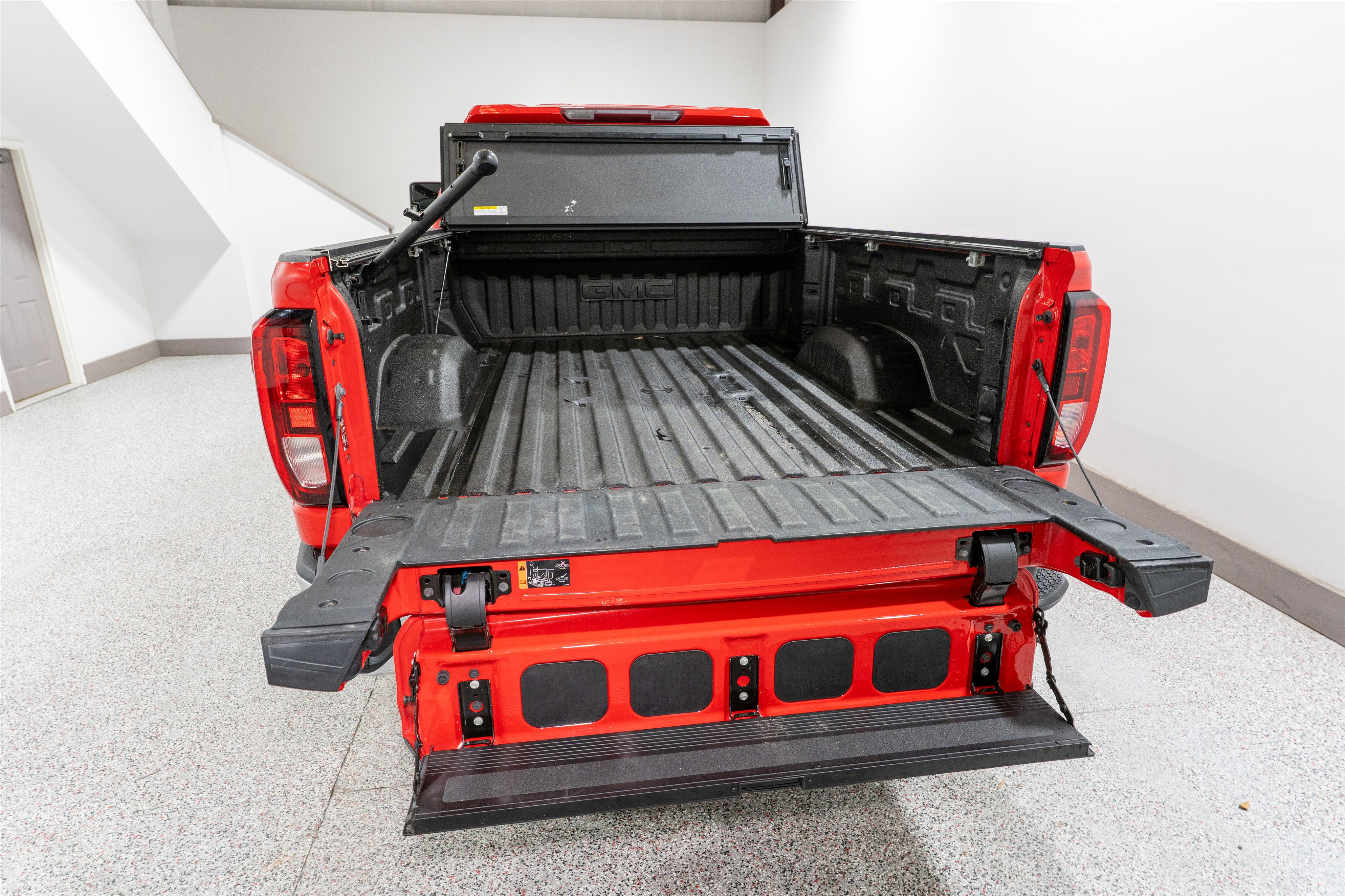 Used 2024 GMC Sierra 2500 SLE w/ SLE Value Package image 12