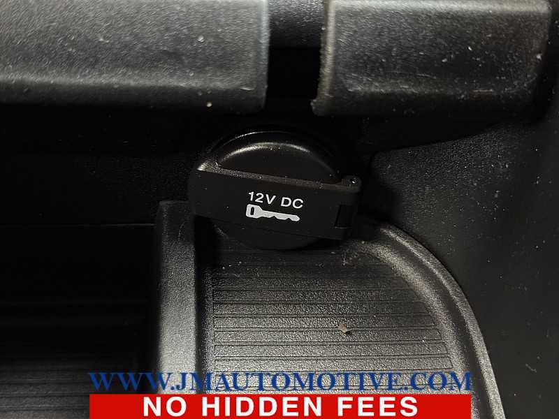 Used 2016 RAM 1500 Laramie w/ Convenience Group image 39