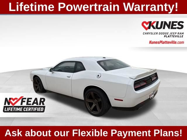 Used 2019 Dodge Challenger SXT RWD image 7